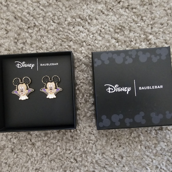 NEW Baublebar x Disney Mickey Mouse Crystal Vampire Stud Earrings - Picture 2 of 2